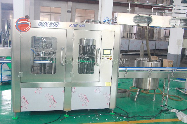 7000-8000瓶/小時(shí)  全自動(dòng)三合一水灌裝機（型號：XGF16-16-5)